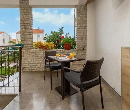 Apartman Nina *